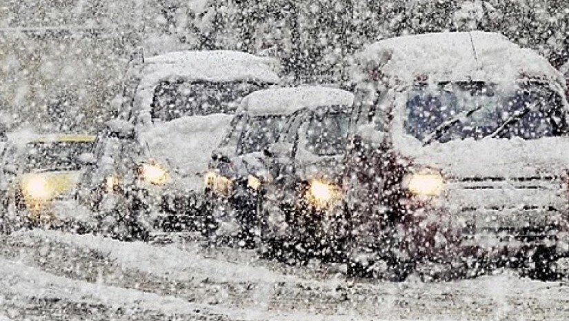 რთული მეტეოროლოგიური პირობების გამო, ტრანსპორტის მოძრაობა იზღუდება - გაფრთხილება მძღოლებს