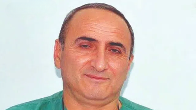 "ინფარქტი­ ოპერაციის დროს მიიღო, თუმცა ოპერაცია არ მიატოვა, საოპერაციო მაგიდაზე 23 წლის ბიჭი იწვა. ოპერაციის დასრულების შემდეგ, ექიმის გული სამუდამოდ გაჩერდა" - ვინ იყო ზესტაფონელი ექიმი?