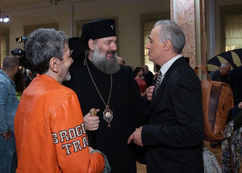 გიორგი მარგველაშვილი, ლევან ვასაძე, ირაკლი კაკაბაძე და სხვა ცნობილი სახეები – ვინ იყვნენ მეუფე შიოს კლასელები და როგორ ახასიათებენ მას ? - ფოტო 3