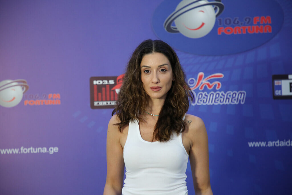 ნინი ბადურაშვილმა მისი რჩეული გამოაჩინა - ფოტო 2